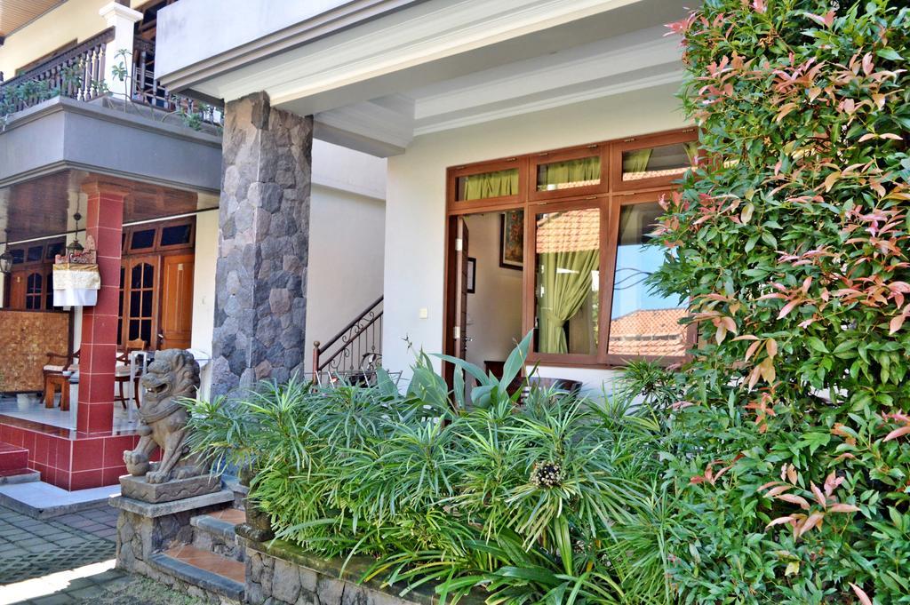 Yulia 2 Homestay Sanur Exterior foto